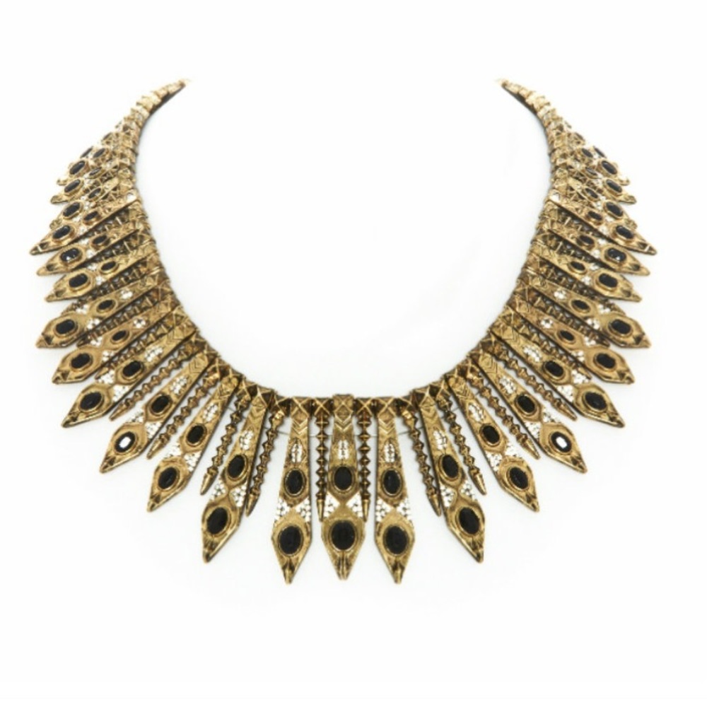 House of Harlow Matching Necklace and Earrings Set